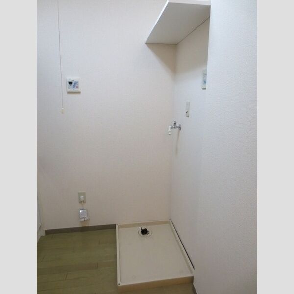 その他 (洗濯機置き場)