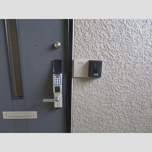 その他設備 (玄関前)