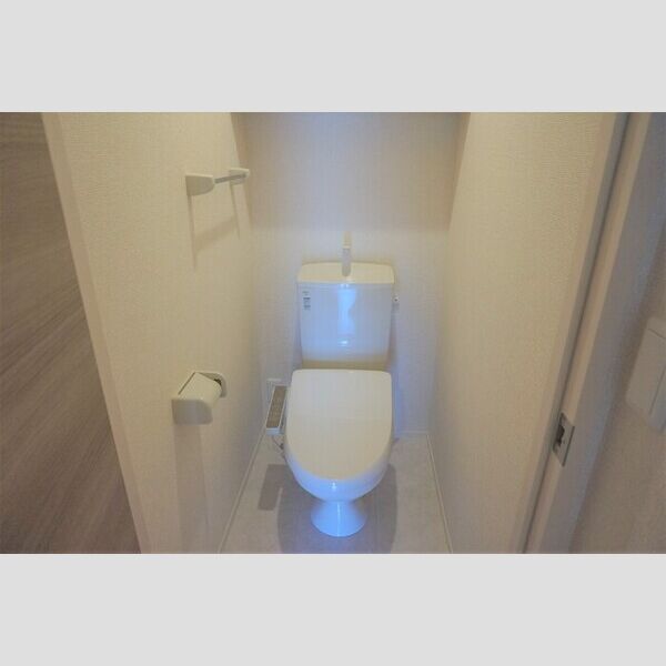 トイレ (温水洗浄便座)