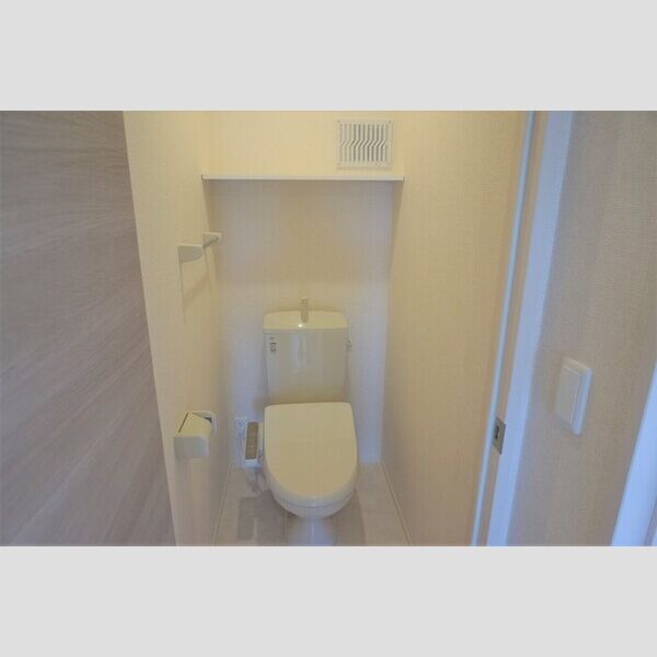 トイレ (温水洗浄便座)