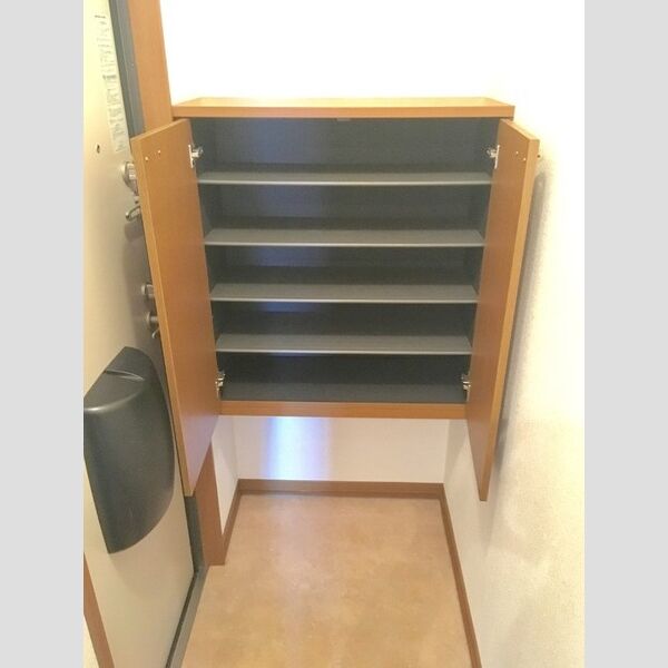 玄関 (シューズボックス)