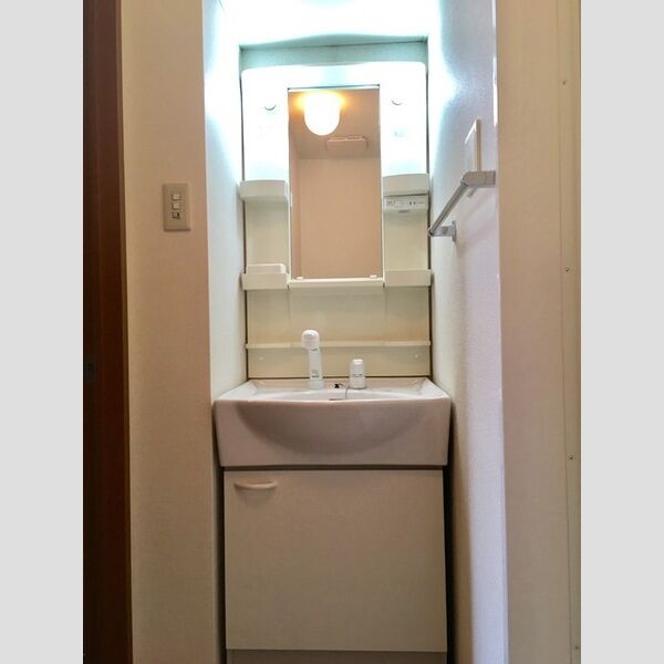 洗面所 (洗髪洗面化粧台)