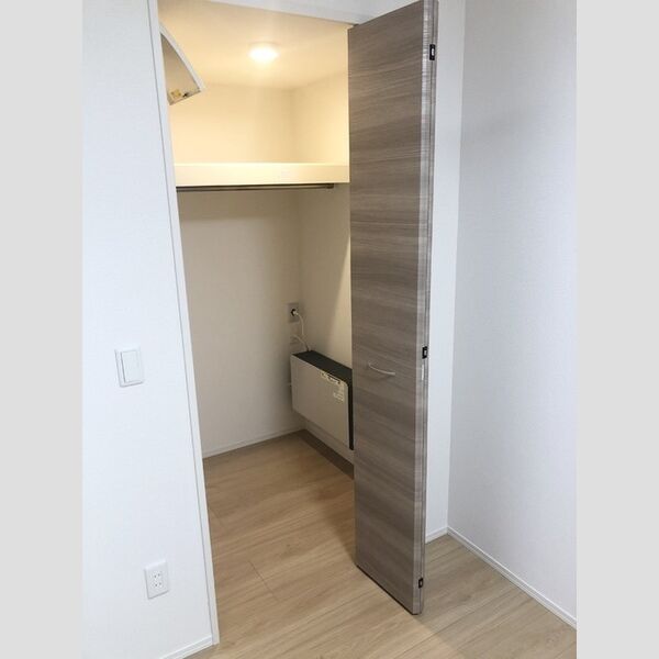 収納 (ウォークインクローゼット)