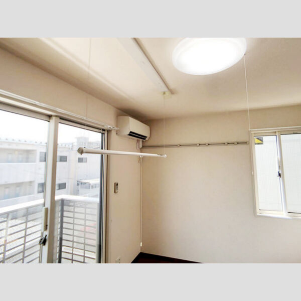 その他設備 (室内物干)