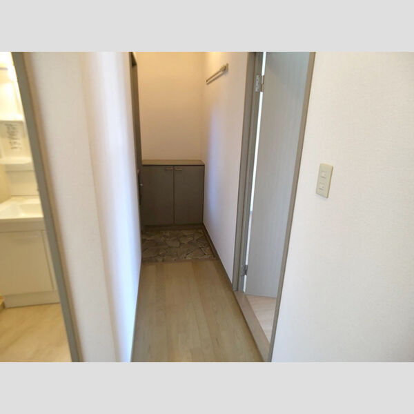 玄関 (廊下)