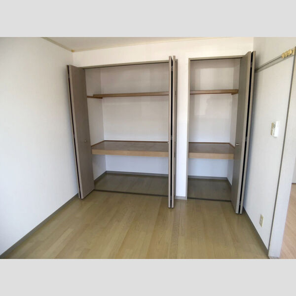 収納 (南洋室収納)