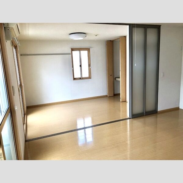 居室・リビング (南洋室)