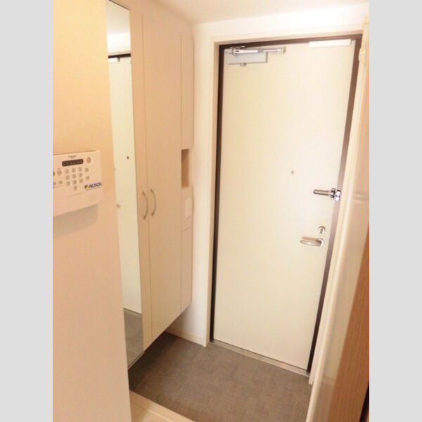 玄関 (玄関(室内側))