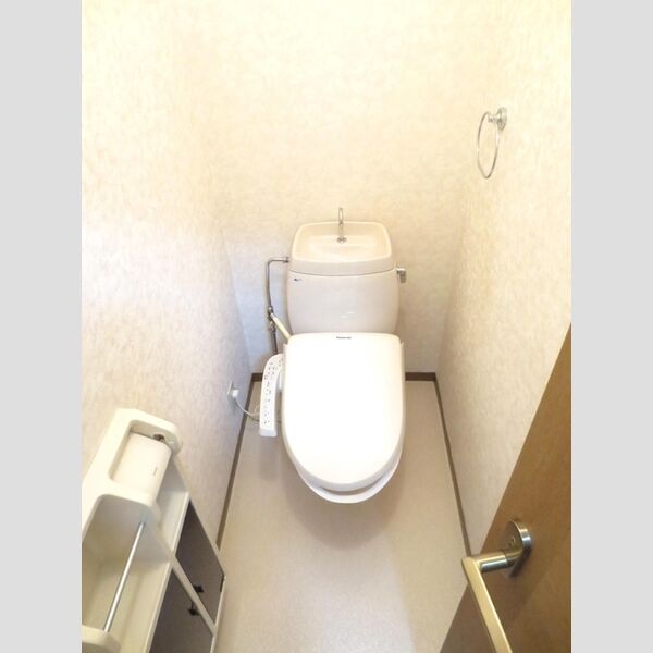 トイレ (トイレ)