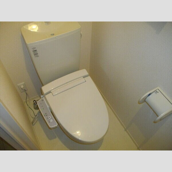 トイレ (トイレ)