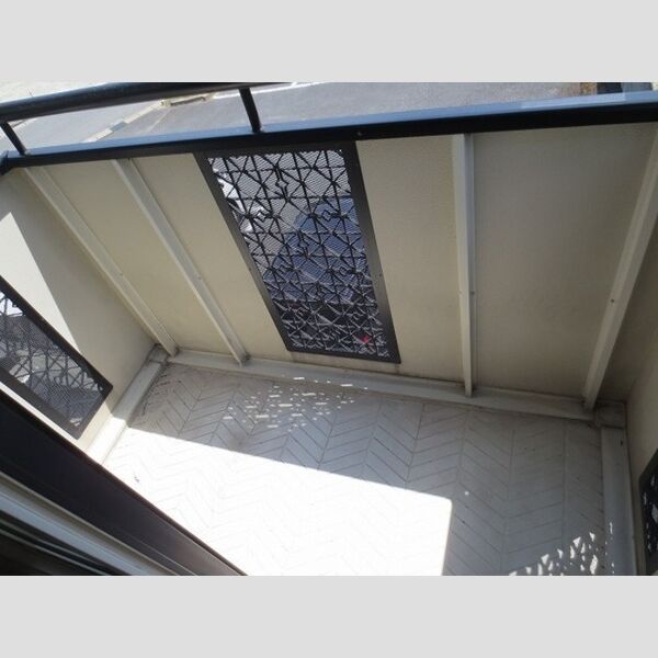 バルコニー・ベランダ (バルコニー)