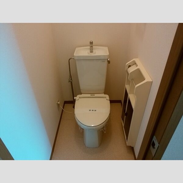 トイレ (トイレ)