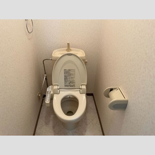 トイレ (トイレ)