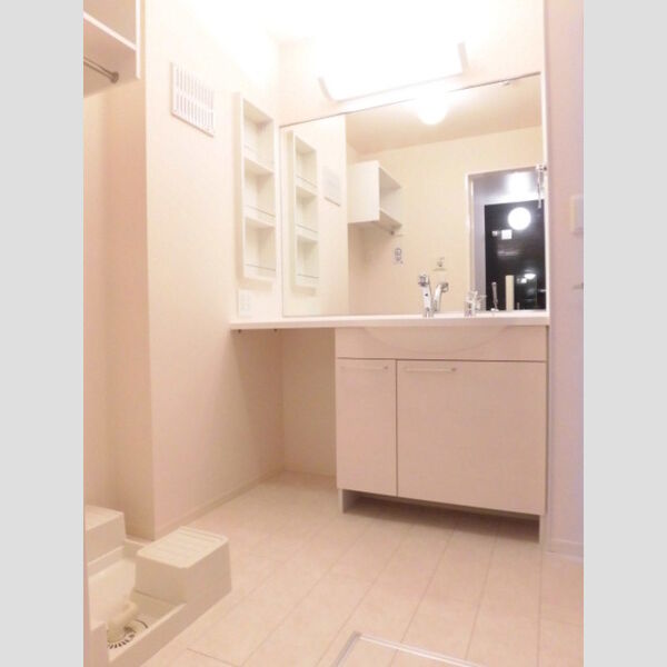 洗面所 (洗髪洗面化粧台)