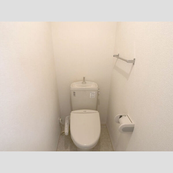 トイレ (トイレ)