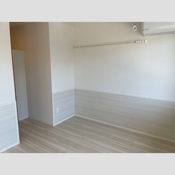 その他 (東側洋室)