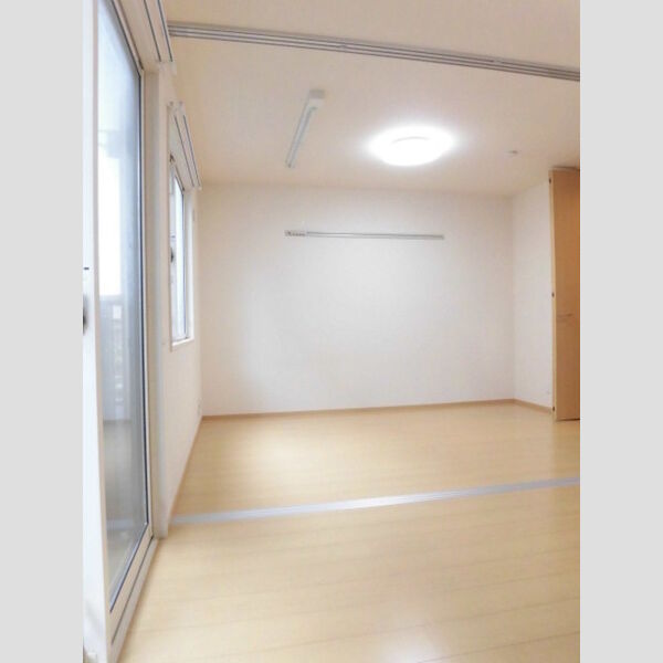 その他 (洋室)
