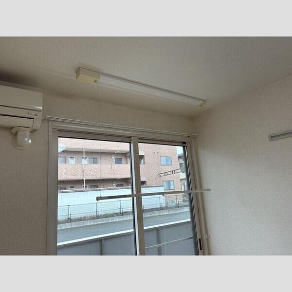 その他 (室内物干し)
