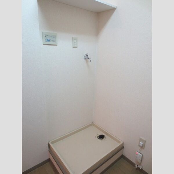 その他 (洗濯機置き場)