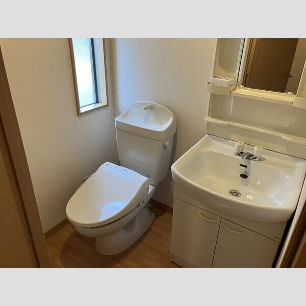 トイレ (トイレ・洗面化粧台)