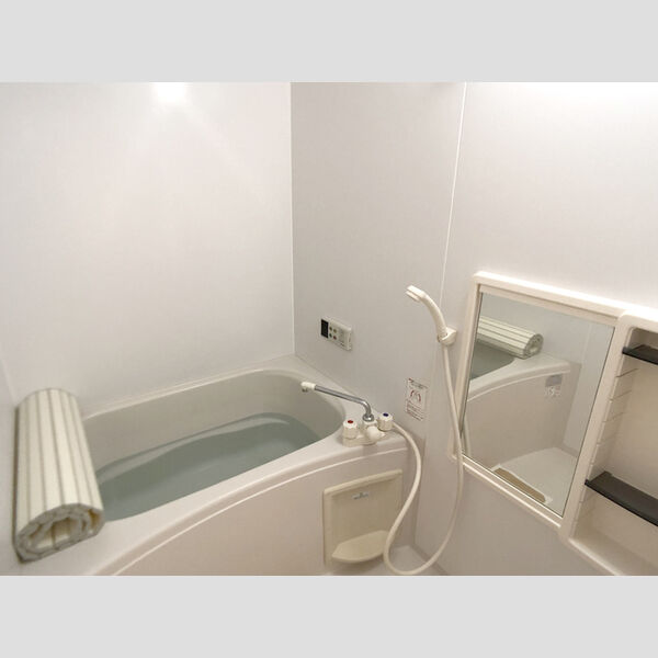 バス (浴室)
