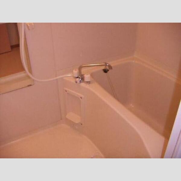 バス (リュ プランシパル浴室)