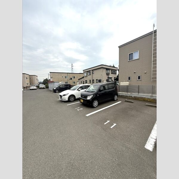 駐車場 (駐車場2)