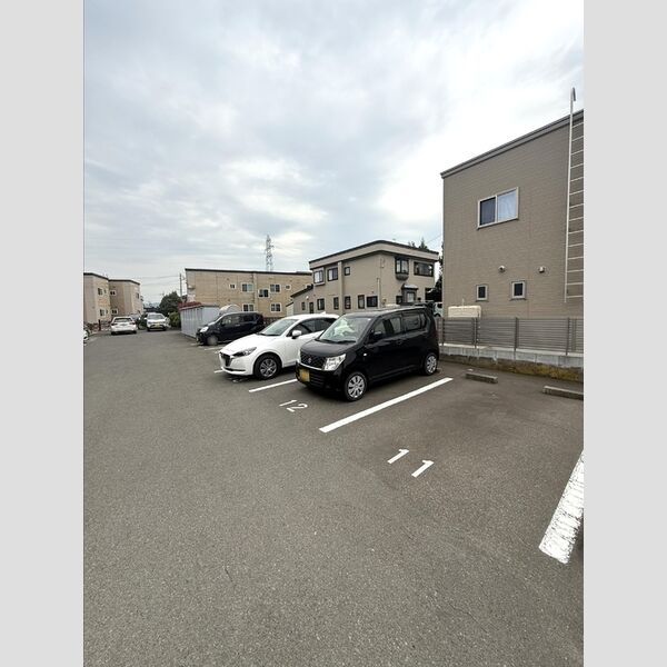 駐車場 (駐車場2)