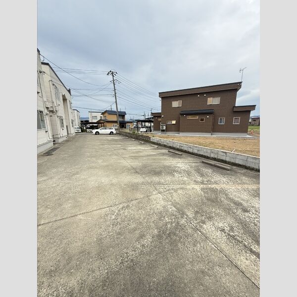 駐車場 (駐車場)