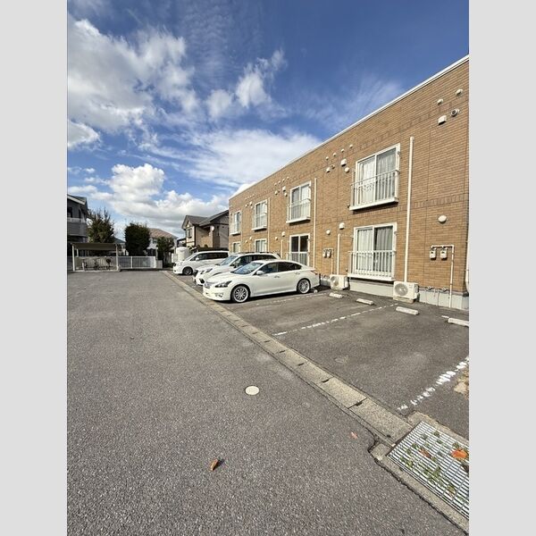 駐車場 (駐車場)