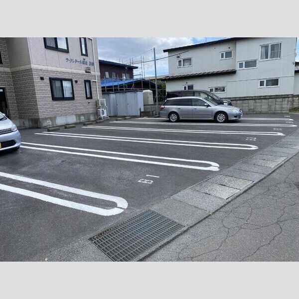 駐車場 (駐車場)