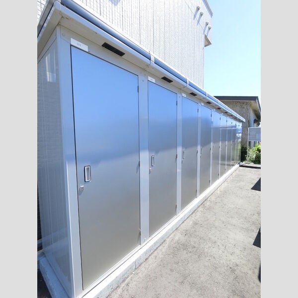 現地周辺 (物置)