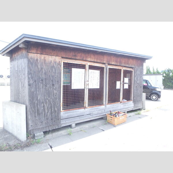 現地周辺 (ゴミ置き場)