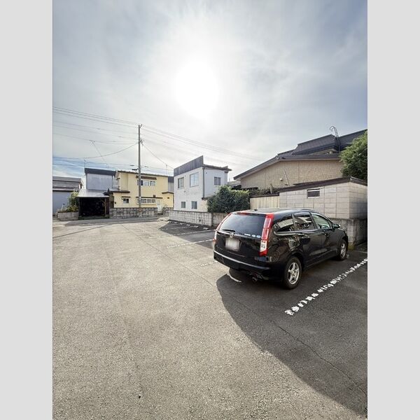 駐車場 (駐車場)