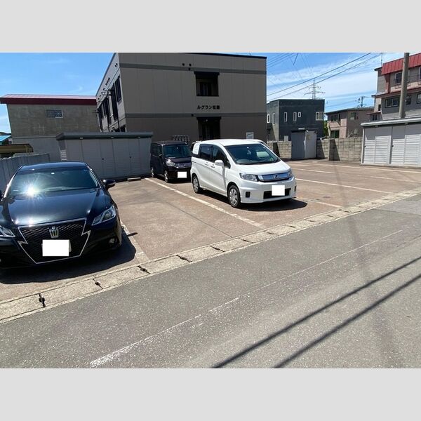 駐車場 (駐車場)