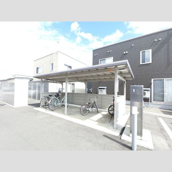 現地周辺 (駐車場)