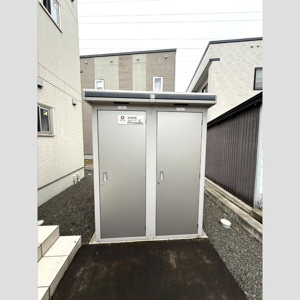 現地周辺 (物置)