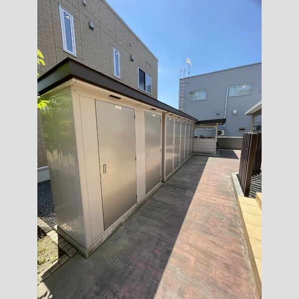 現地周辺 (物置)