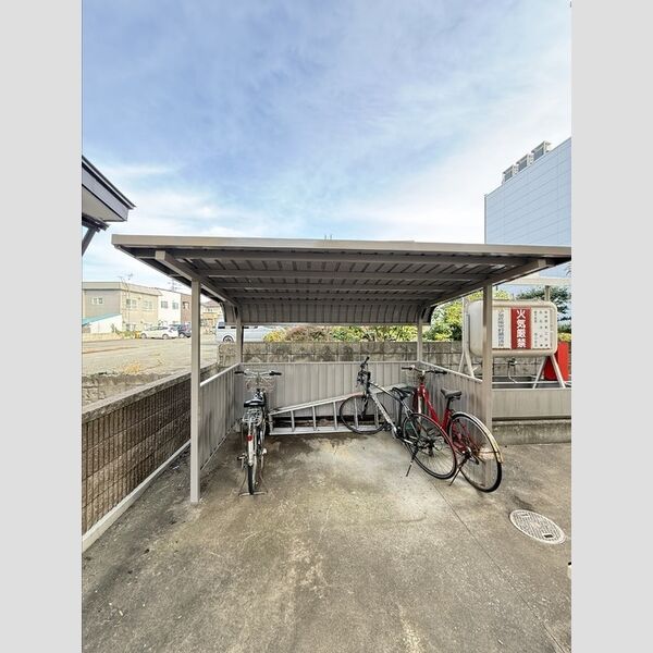 現地周辺 (駐車場)