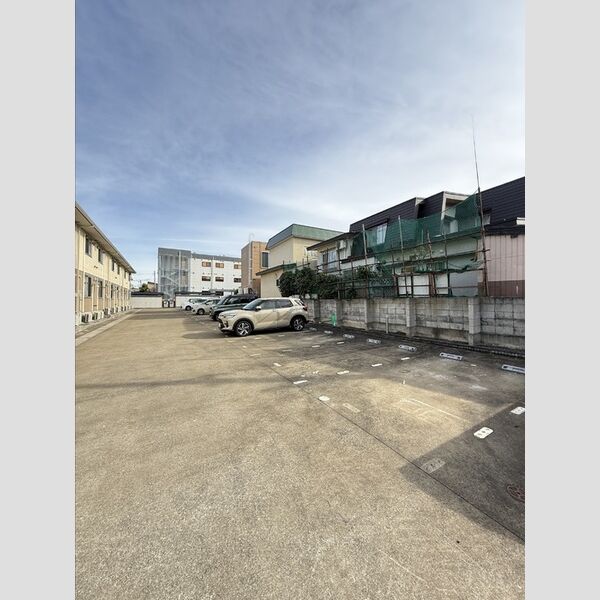 駐車場 (駐車場)