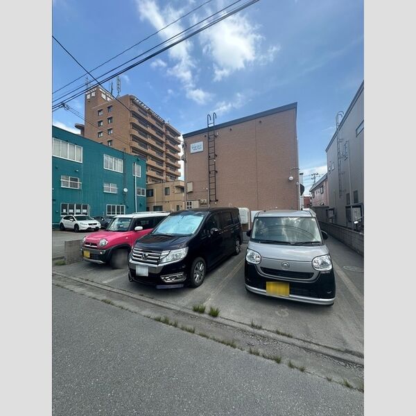 駐車場 (駐車場)