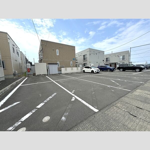 駐車場 (駐車場)