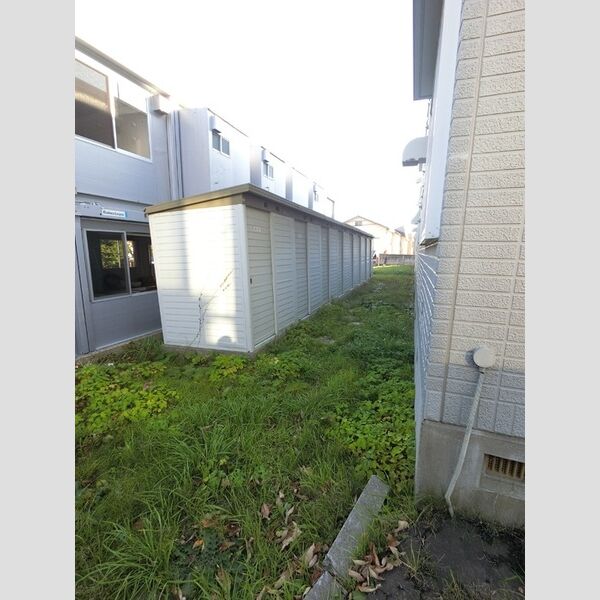 現地周辺 (物置)