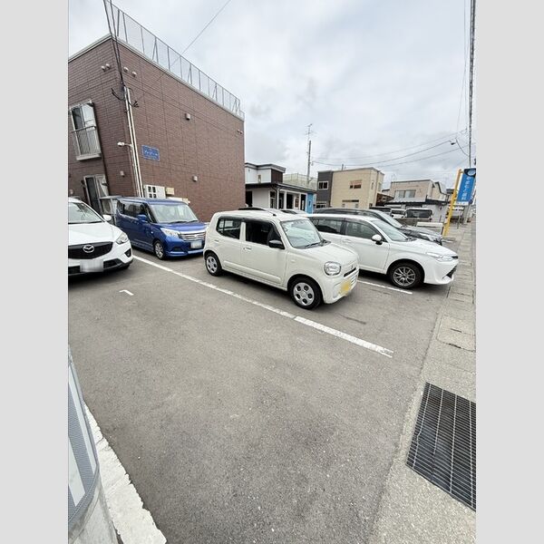 駐車場 (駐車場)