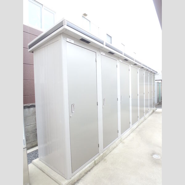 現地周辺 (物置)