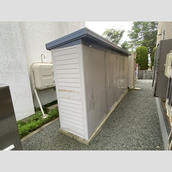 現地周辺 (物置)