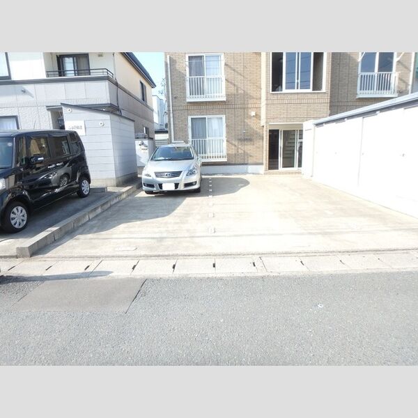 駐車場 (駐車場)