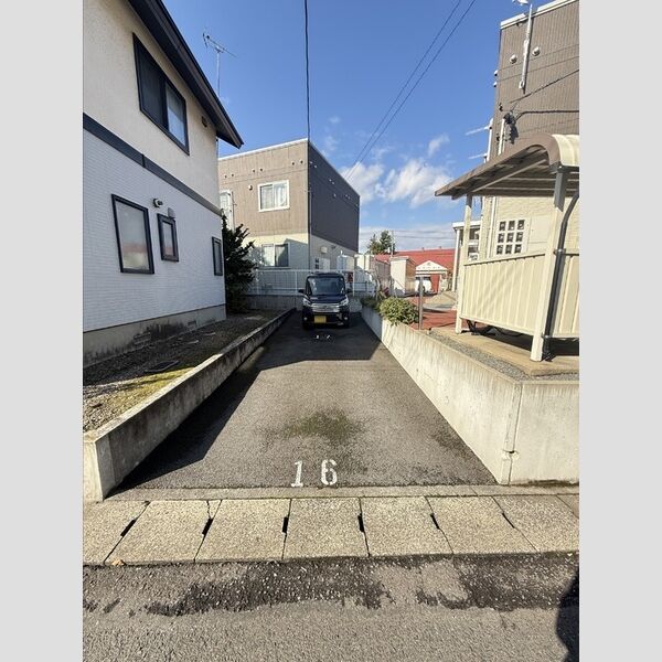 駐車場 (駐車場)