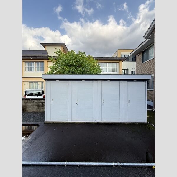 現地周辺 (物置)