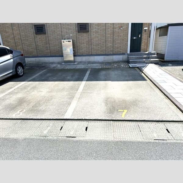 駐車場 (駐車場)